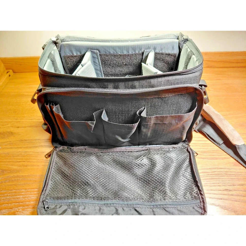 Vintage Tamrac Camera Bag – Black Shoulder Case for DSLR / SLR Cameras & Lenses